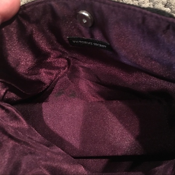 VICTORIA’S SECRET Y2K Black Velvet Clutch - Picture 5 of 6